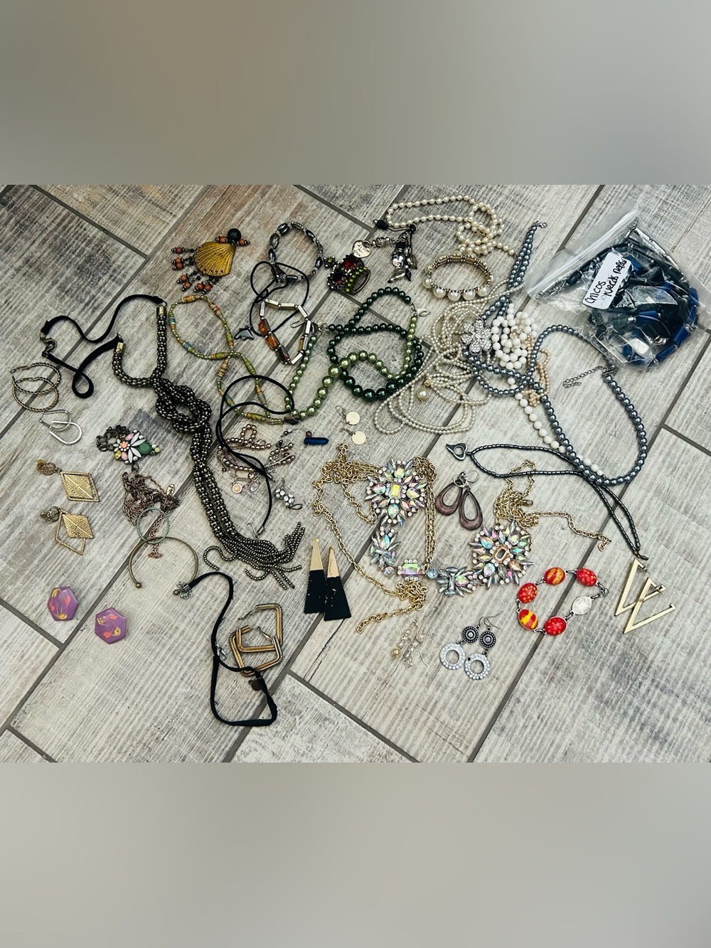 Craft/Wearable Jewelry Lot 2lbs